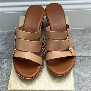 Women's Tan Sandals- Italian Shoemakers